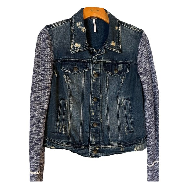Free People Jean Denim Jacket‎ Size Small, Distressed, Button Close, No Hood. - Picture 4 of 9